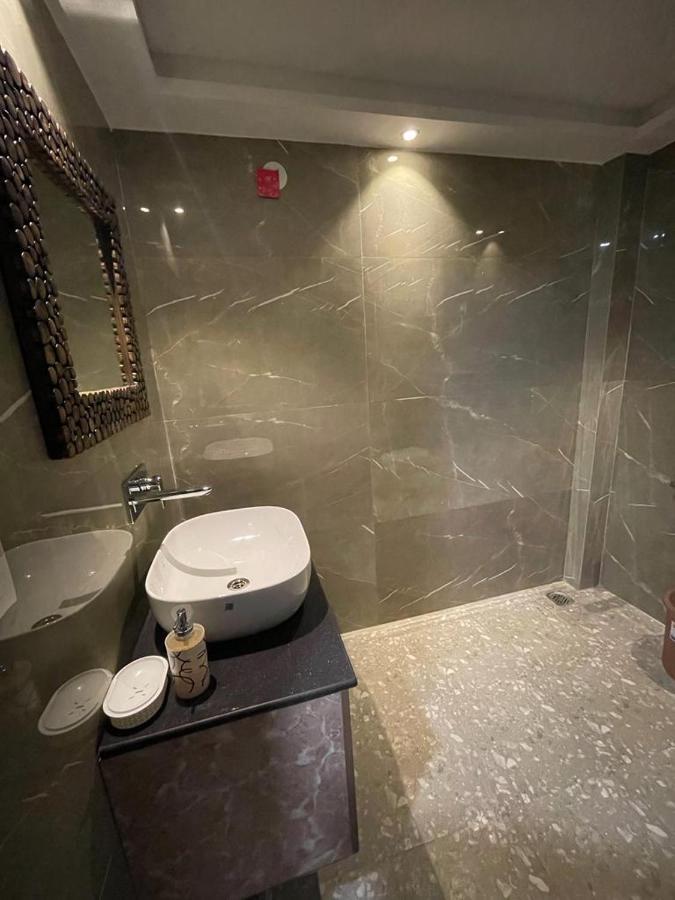 Flxho Uno - Serviced Apartment & Rooms - Golf Course Road 古尔冈 外观 照片